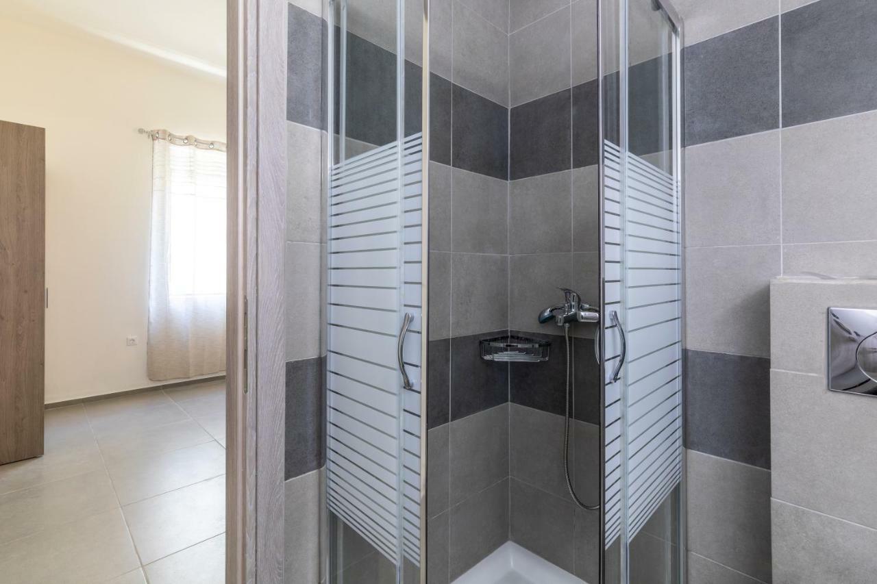 Rose Central Master Bedroom Apartment Rhodes City Dış mekan fotoğraf